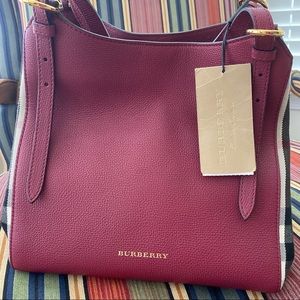 Im selling this purse because i want another style